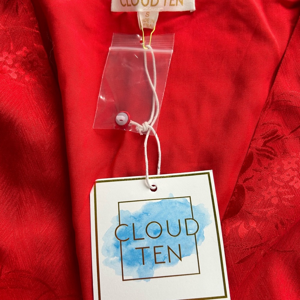 Red blouse - Picture 6 of 6